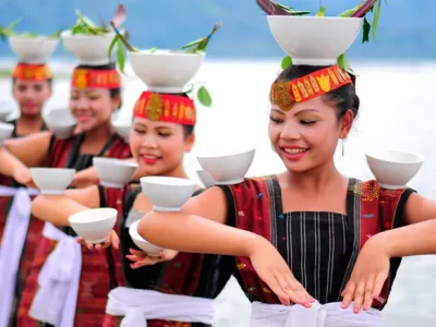 Tortor Sawan Pangurason Tarian Tradisonal Batak Toba