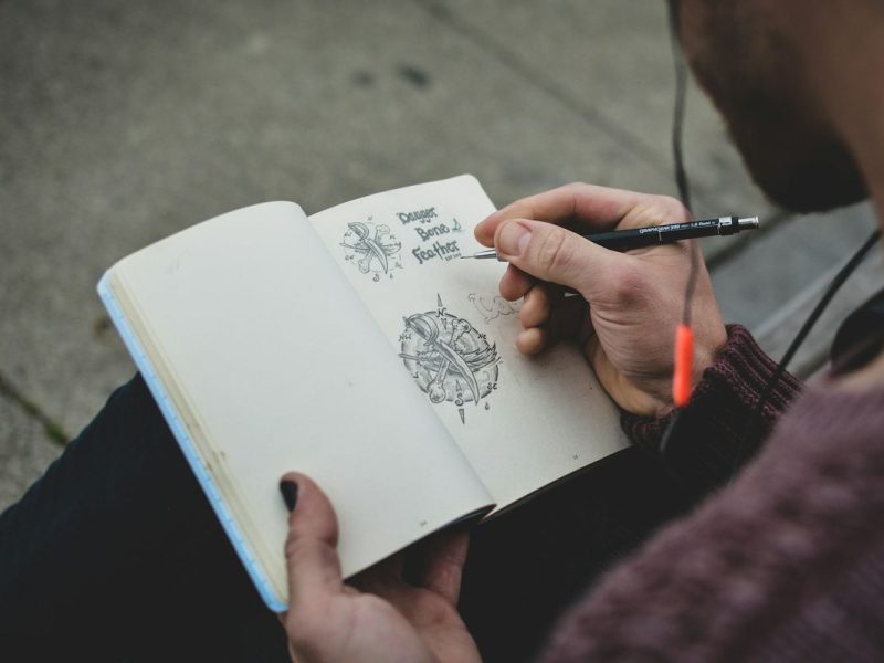 Terapi Gambar: Cara Simple Mengubah Stres Jadi Karya Seni