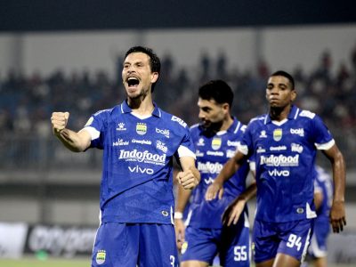 Gol Perdana Persib, Thom Haye Buka Suara