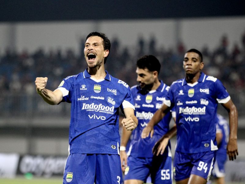 Gol Perdana Persib, Thom Haye Buka Suara