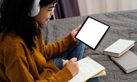 Lulusan PTN Top Tetap Terancam AI, Ini Alasannya!