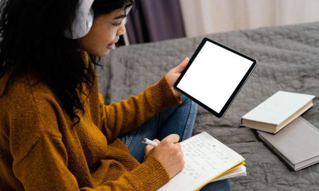 Lulusan PTN Top Tetap Terancam AI, Ini Alasannya!