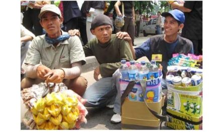 Jakarta Melesat, Pedagang Cangcimen Bertahan