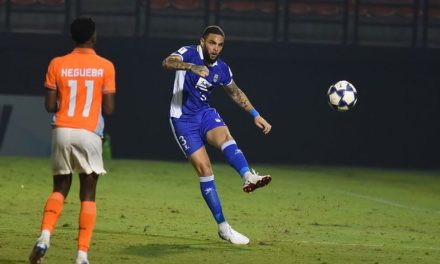 Bojan Hodak Kasih Nilai untuk Debut Layvin Kurzawa Di Persib