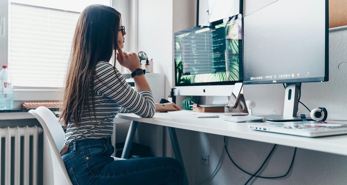 Gen Z Paling Kesepian Di Kantor? Ini Faktanya