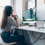 Gen Z Paling Kesepian Di Kantor? Ini Faktanya