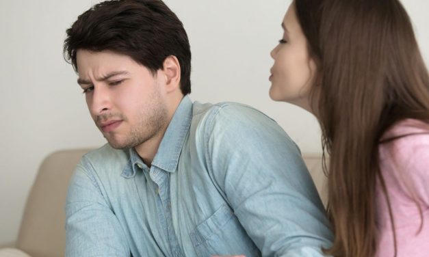 3 Tingkah Berlebihan Yang Sebaiknya Di Jauhi Ke Pasangan