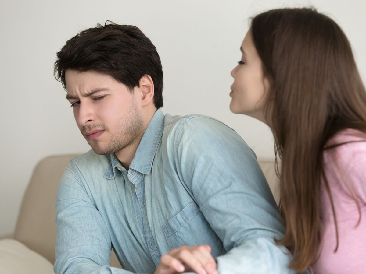 3 Tingkah Berlebihan Yang Sebaiknya Di Jauhi Ke Pasangan