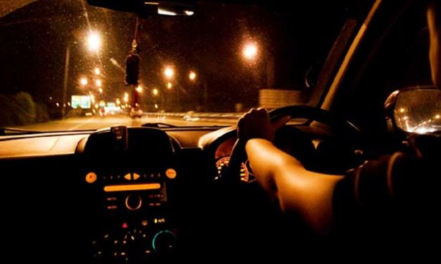 3 Rahasia Nyaman Nyetir Malam Tanpa Was-was