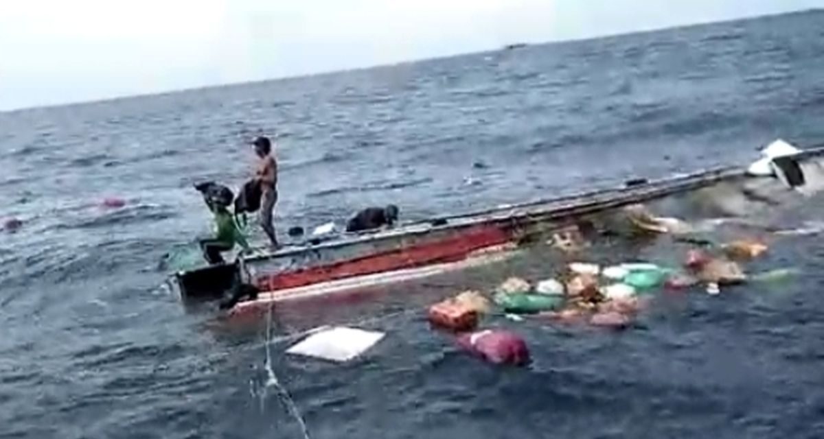 Ende Berduka: Kapal Nelayan Tak Berdaya Di Gulung Laut