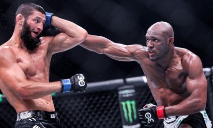 Khamzat Chimaev: Si Serigala Rusia Resmi Rajai UFC!