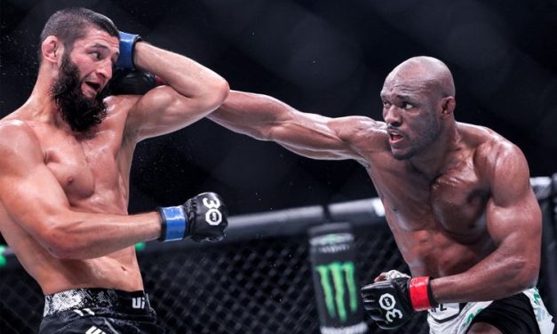 Khamzat Chimaev: Si Serigala Rusia Resmi Rajai UFC!