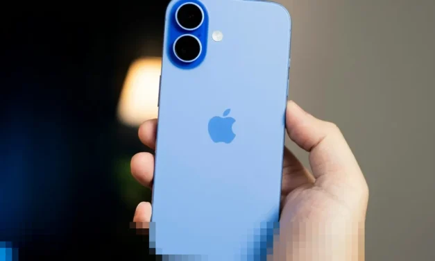 iPhone Dapat Karpet Merah, Pengamat: Ini Gak Adil!