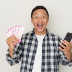 Pantau Uang Lewat HP? Ini Cara Mudahnya