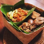 Pilihan Gudeg Enak Berjarak Selangkah Dari Stasiun Tugu